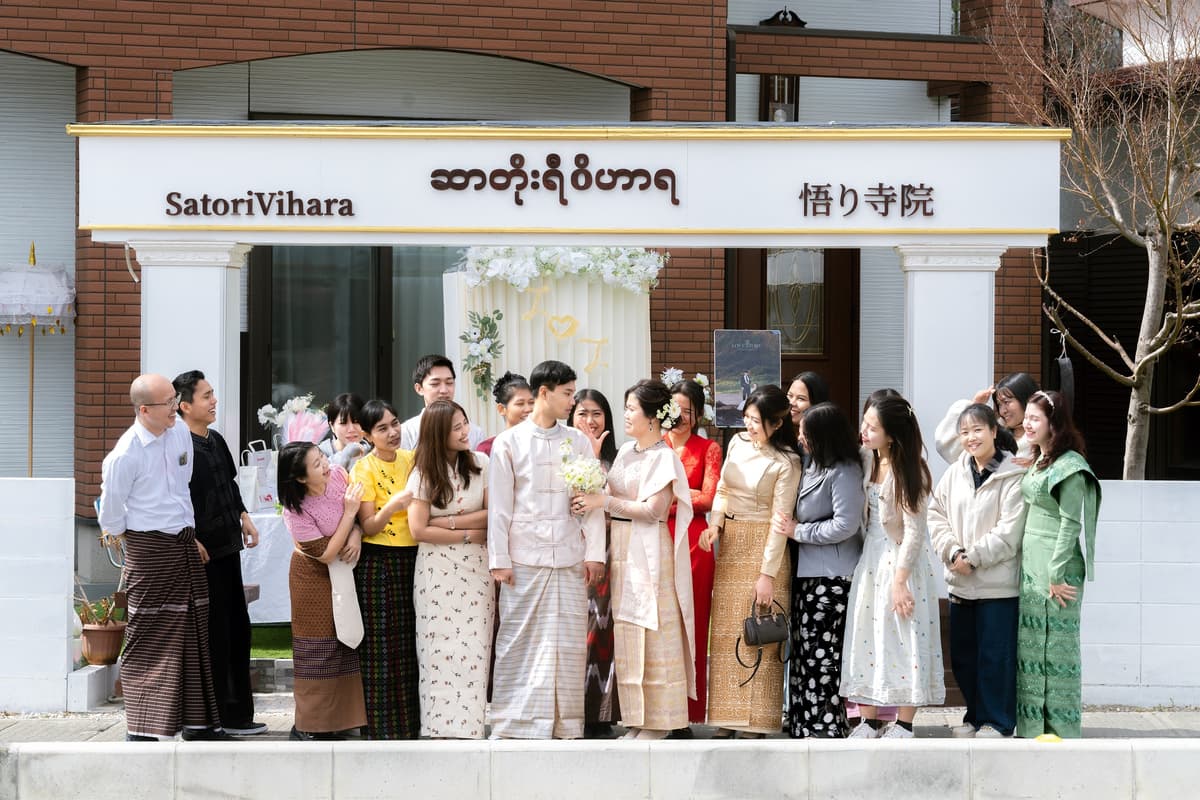 myanmar-monastery-wedding-luxury-celebration-photoshoot-1-13