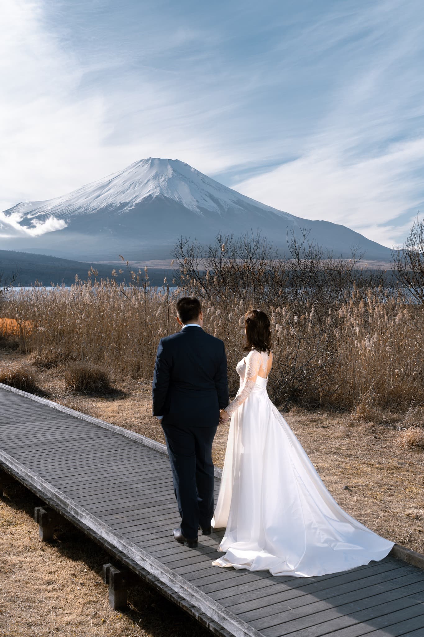 mt-fuji-romantic-couple-photography-guide